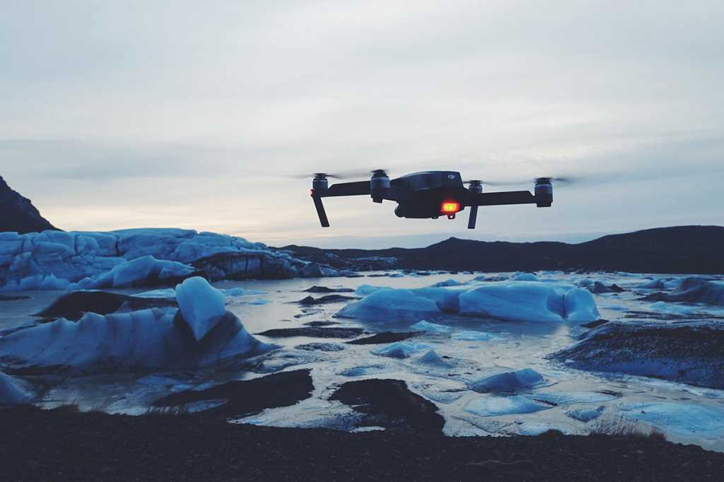 hovering drone / camera / propellor blades